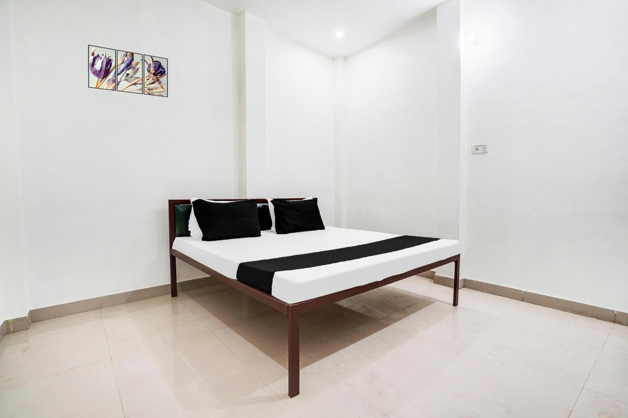 Hotel O The Moon Bareilly Εξωτερικό φωτογραφία