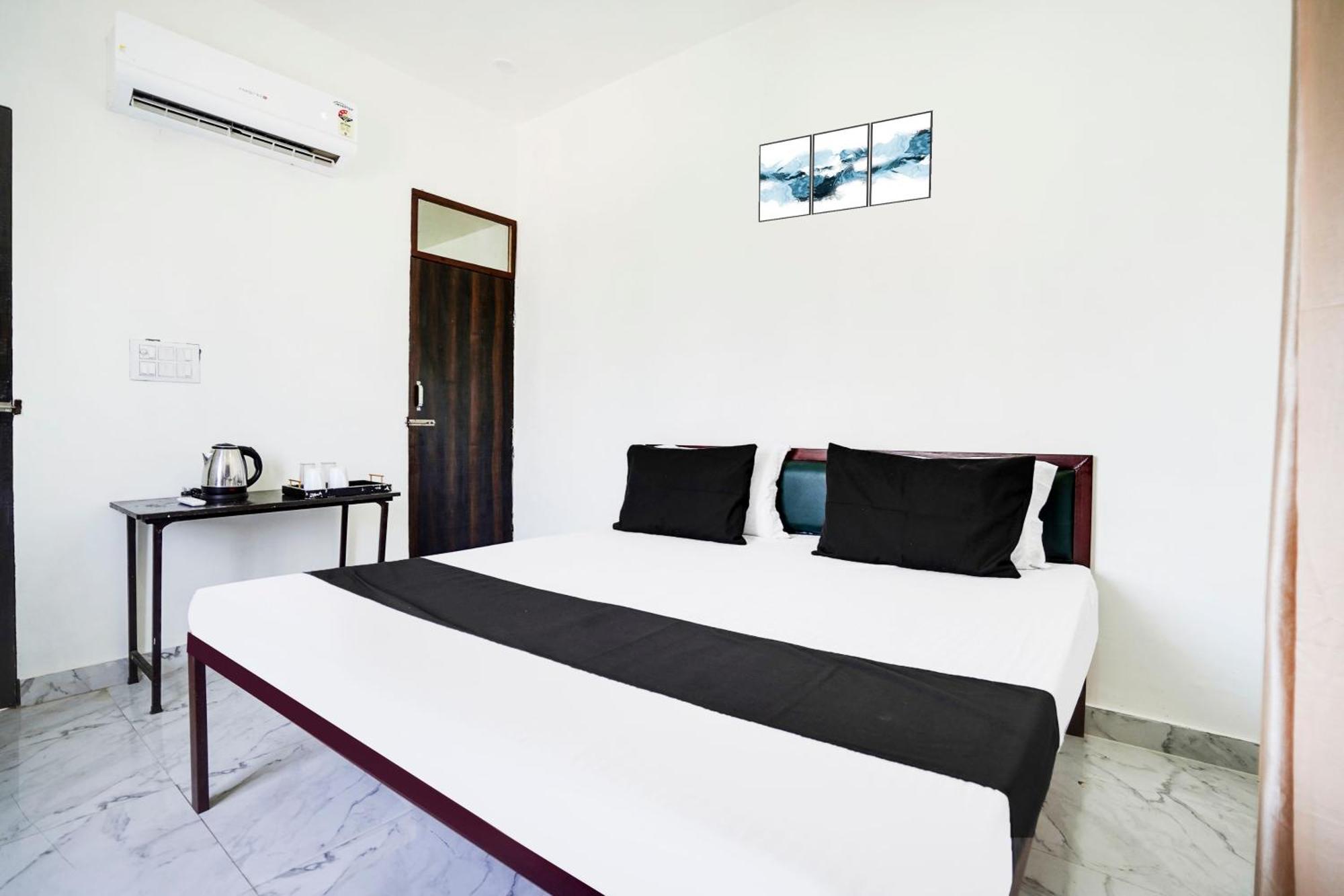 Hotel O The Moon Bareilly Εξωτερικό φωτογραφία