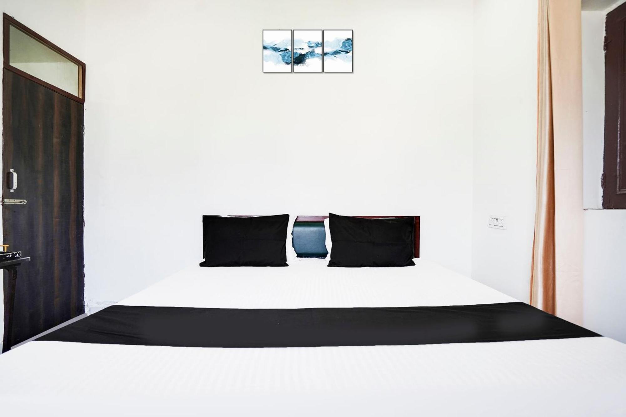 Hotel O The Moon Bareilly Εξωτερικό φωτογραφία