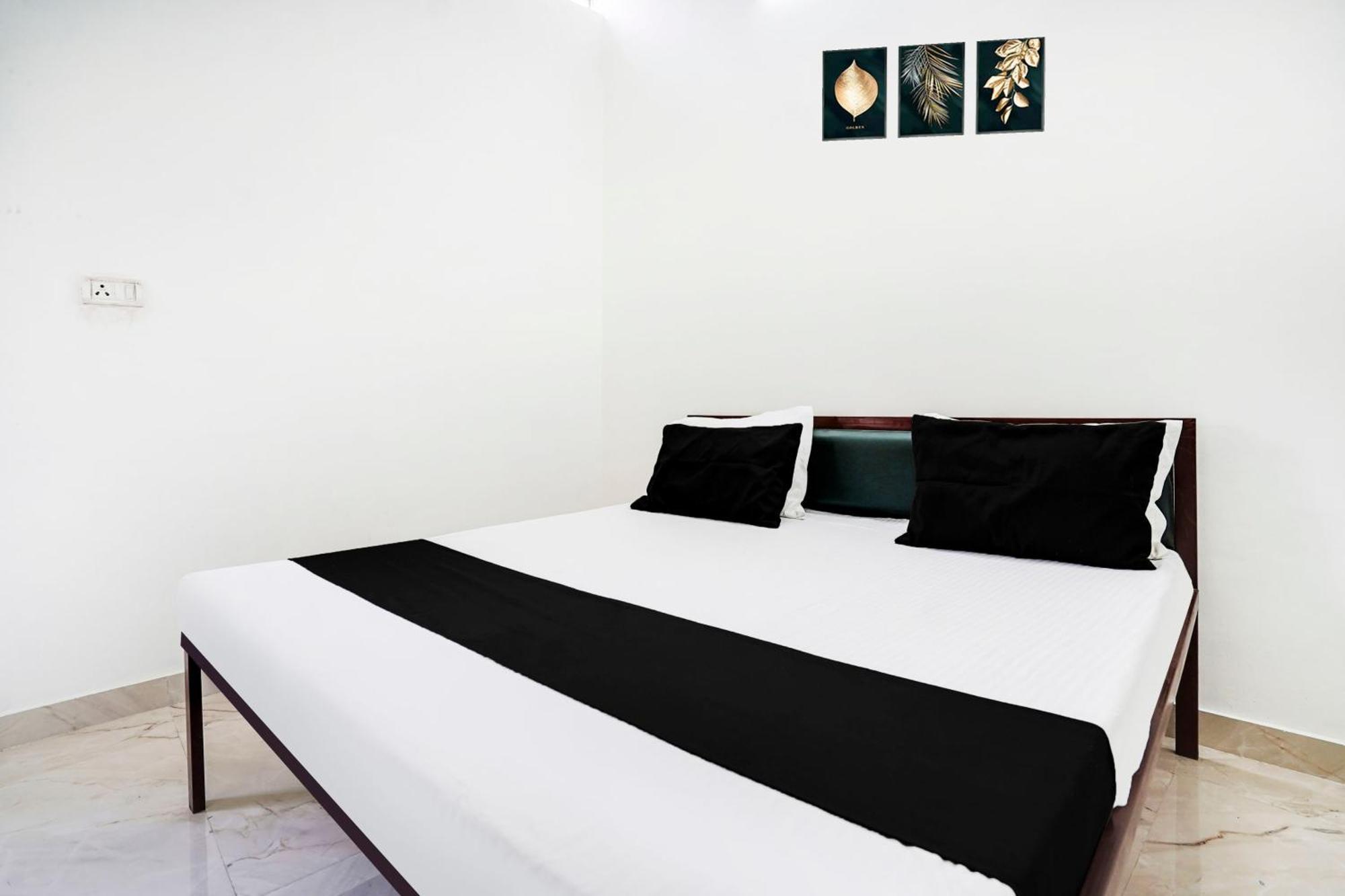 Hotel O The Moon Bareilly Εξωτερικό φωτογραφία